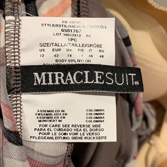 Miracle suit - Picture 3 of 4